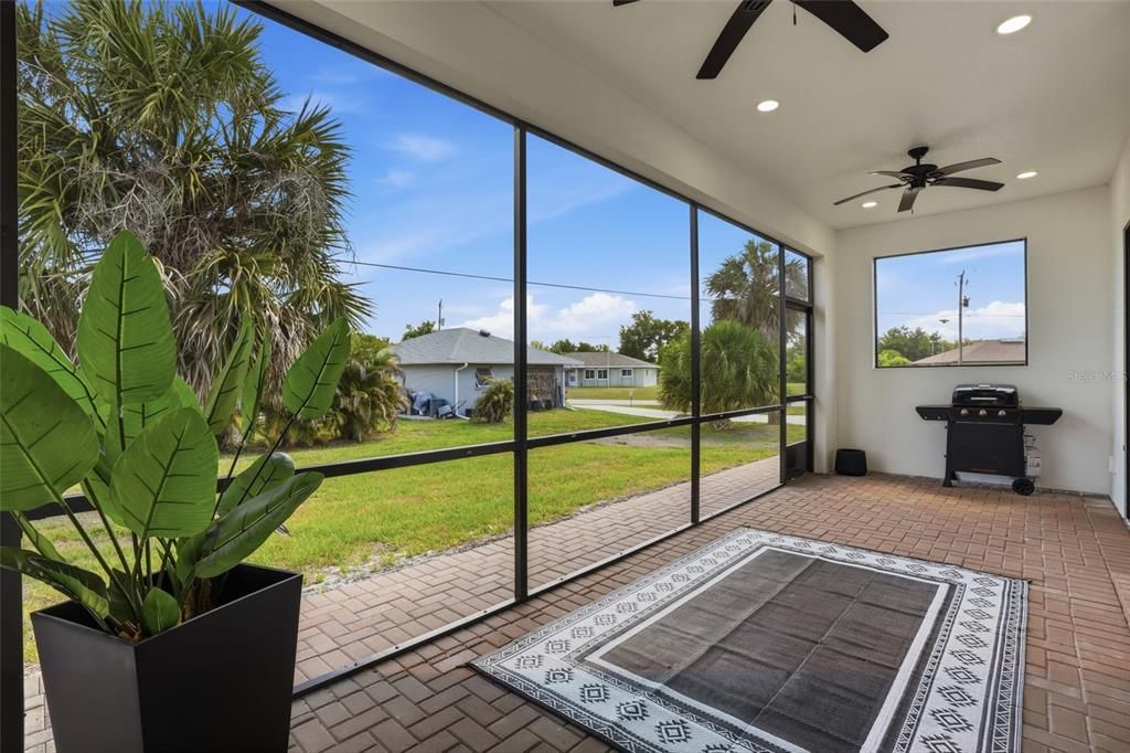 For Sale: $475,000 (3 beds, 2 baths, 2021 Square Feet)