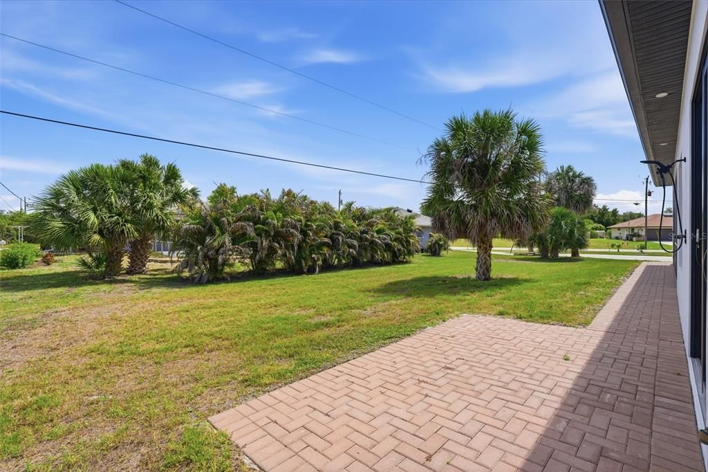 For Sale: $475,000 (3 beds, 2 baths, 2021 Square Feet)