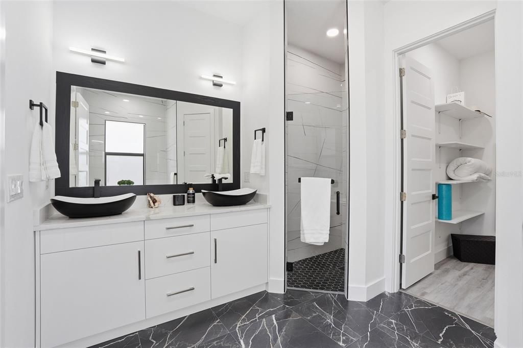 For Sale: $475,000 (3 beds, 2 baths, 2021 Square Feet)
