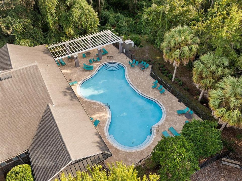 Activo con contrato: $435,000 (4 camas, 2 baños, 1880 Pies cuadrados)