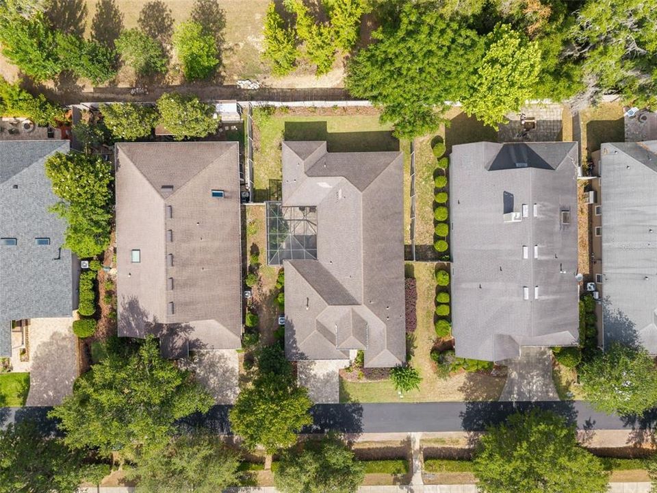 Activo con contrato: $435,000 (4 camas, 2 baños, 1880 Pies cuadrados)