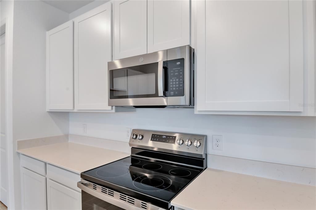 For Sale: $342,244 (4 beds, 2 baths, 2132 Square Feet)