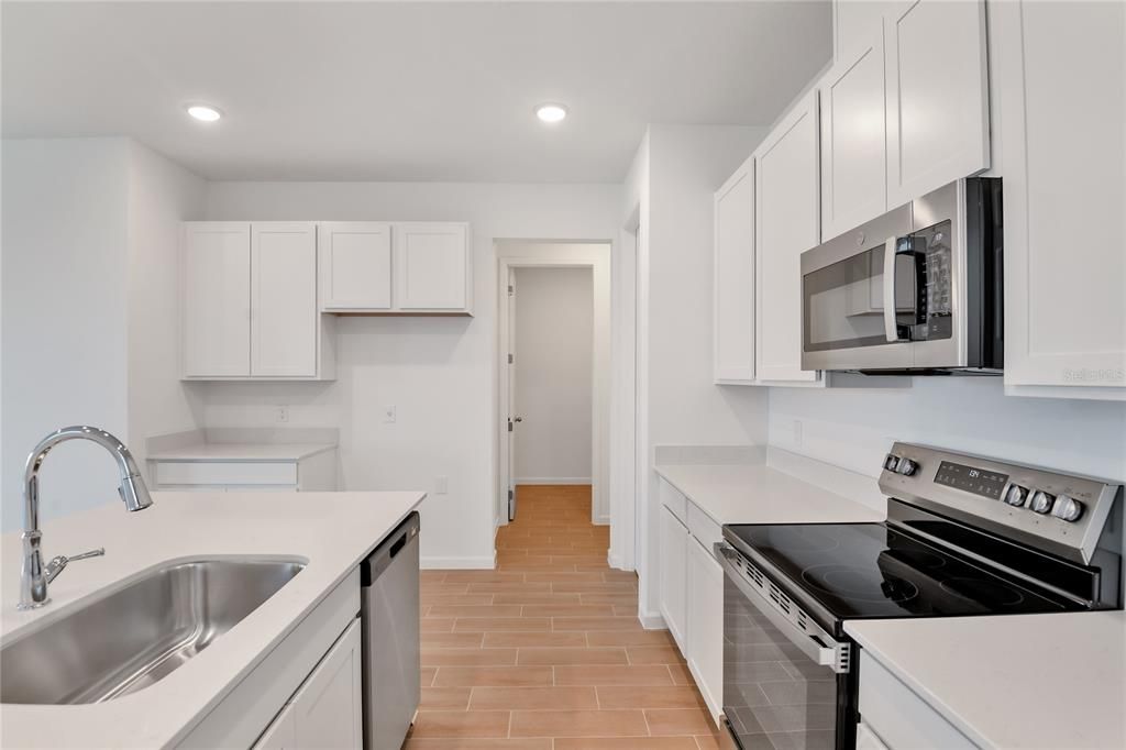 For Sale: $342,244 (4 beds, 2 baths, 2132 Square Feet)