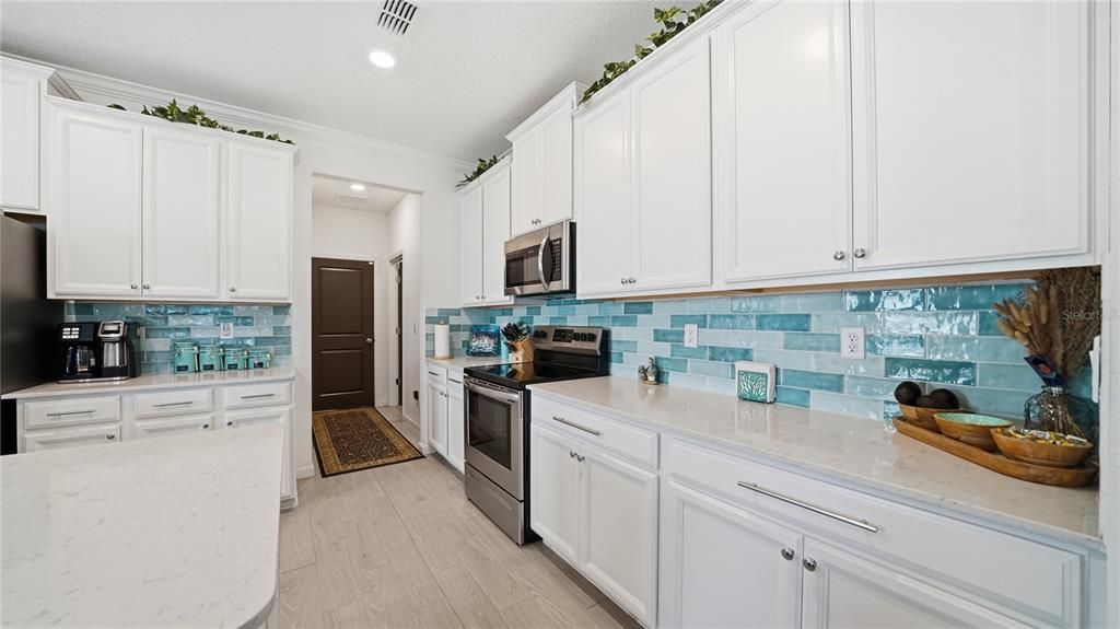 For Sale: $499,000 (4 beds, 3 baths, 2265 Square Feet)