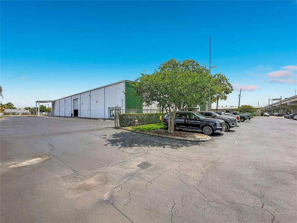 For Sale: $6,449,000 (0 beds, 0 baths, 46233 Square Feet)