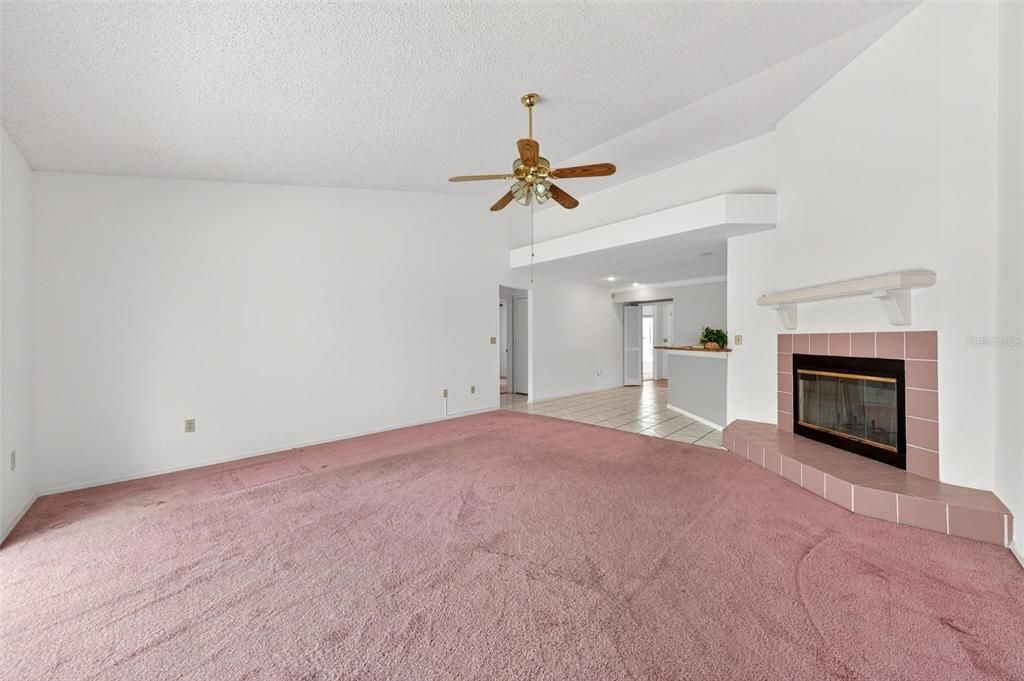 For Sale: $402,900 (3 beds, 2 baths, 1893 Square Feet)