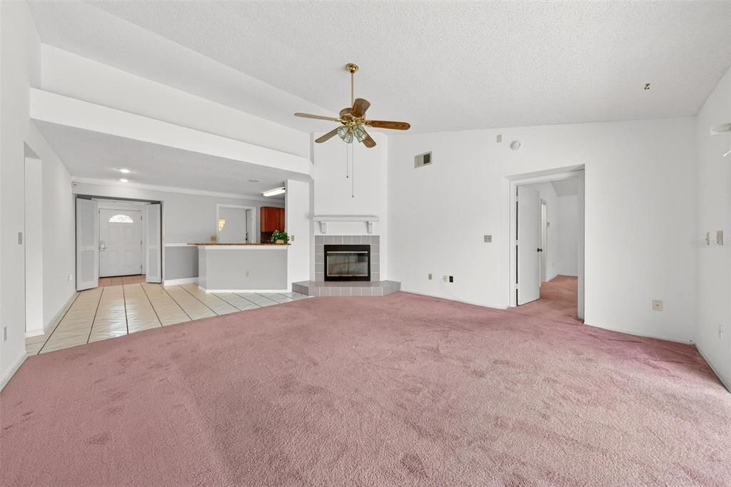 For Sale: $402,900 (3 beds, 2 baths, 1893 Square Feet)