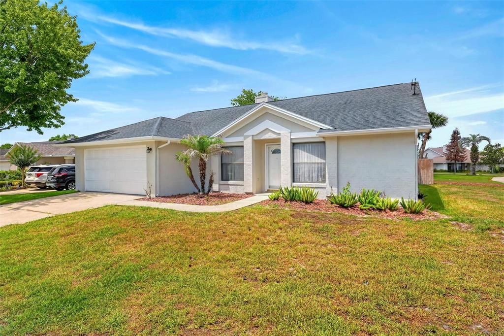 For Sale: $402,900 (3 beds, 2 baths, 1893 Square Feet)