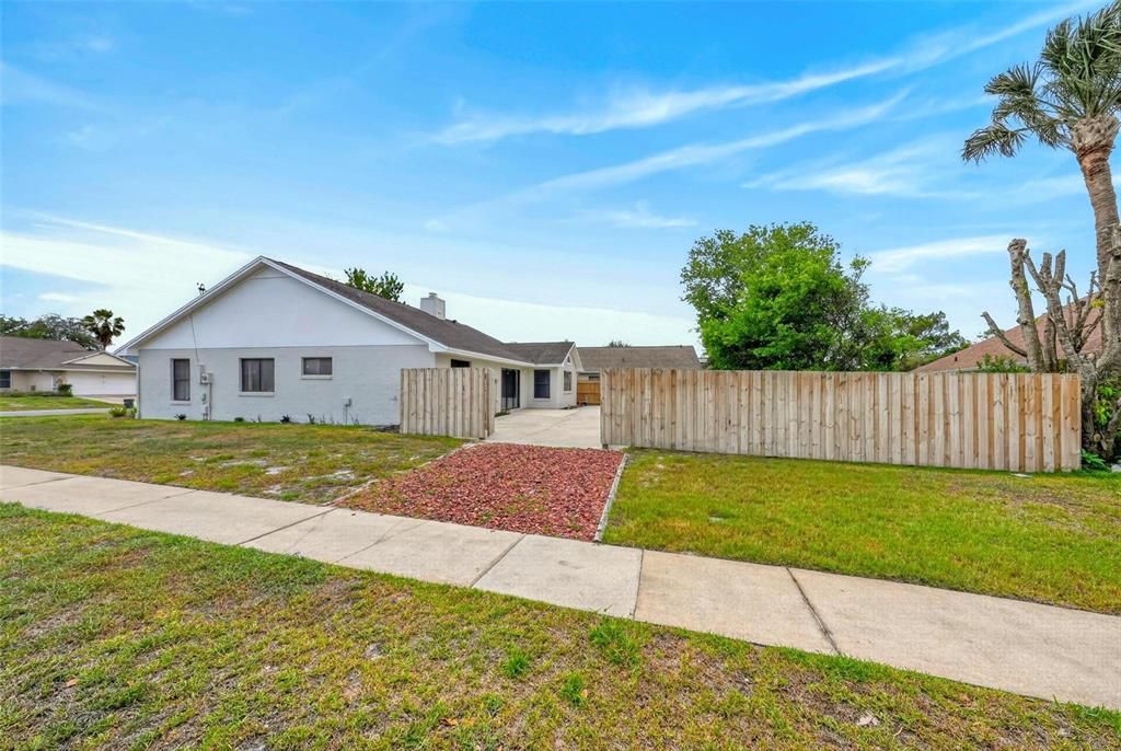 For Sale: $402,900 (3 beds, 2 baths, 1893 Square Feet)