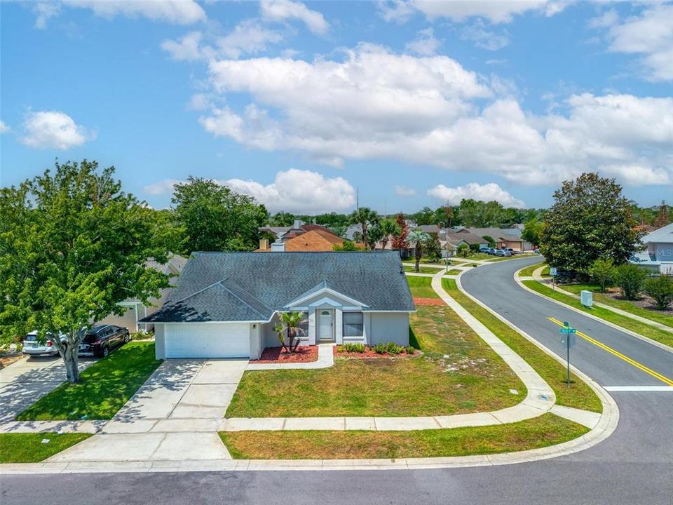 For Sale: $402,900 (3 beds, 2 baths, 1893 Square Feet)