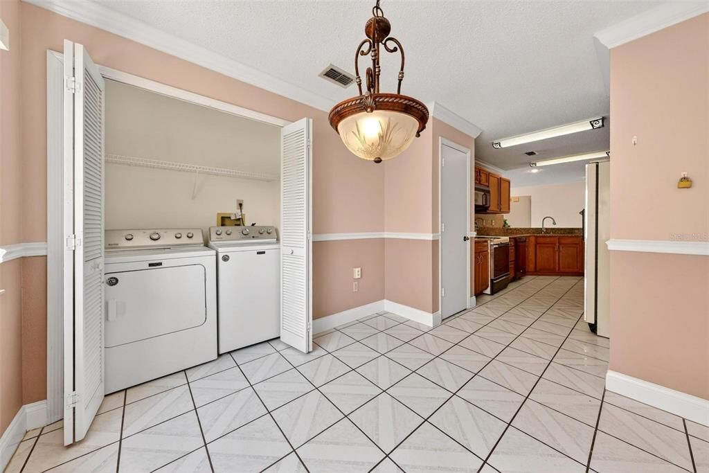 For Sale: $402,900 (3 beds, 2 baths, 1893 Square Feet)
