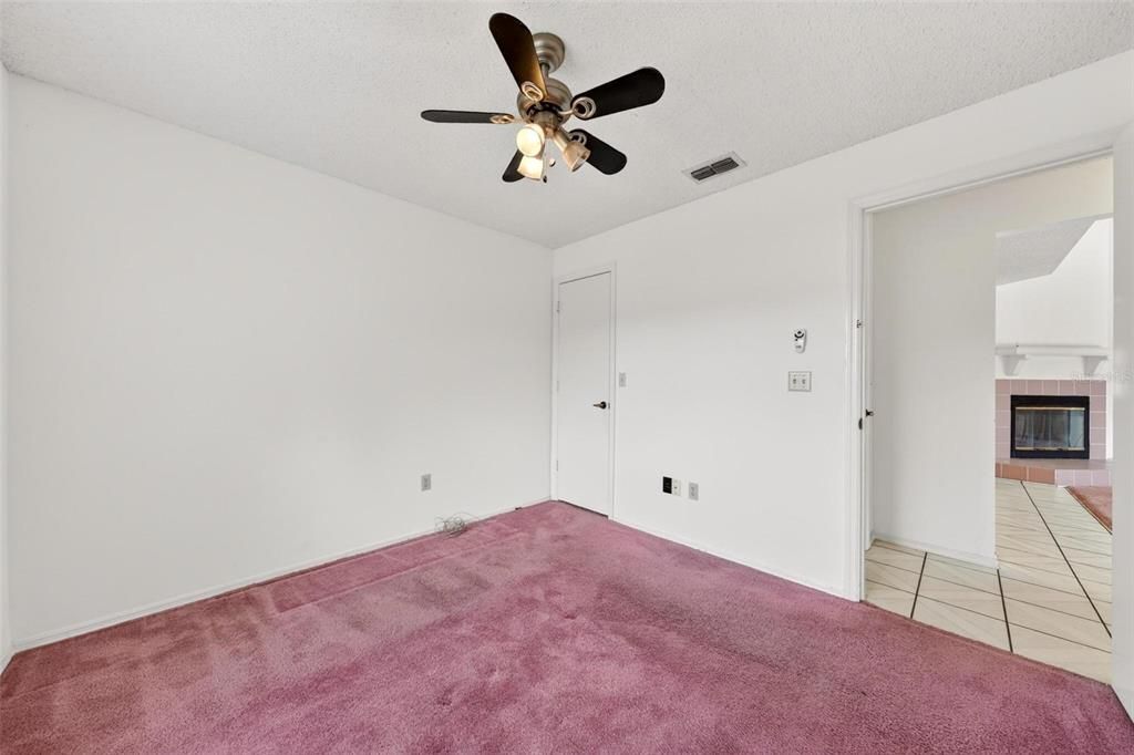 For Sale: $402,900 (3 beds, 2 baths, 1893 Square Feet)