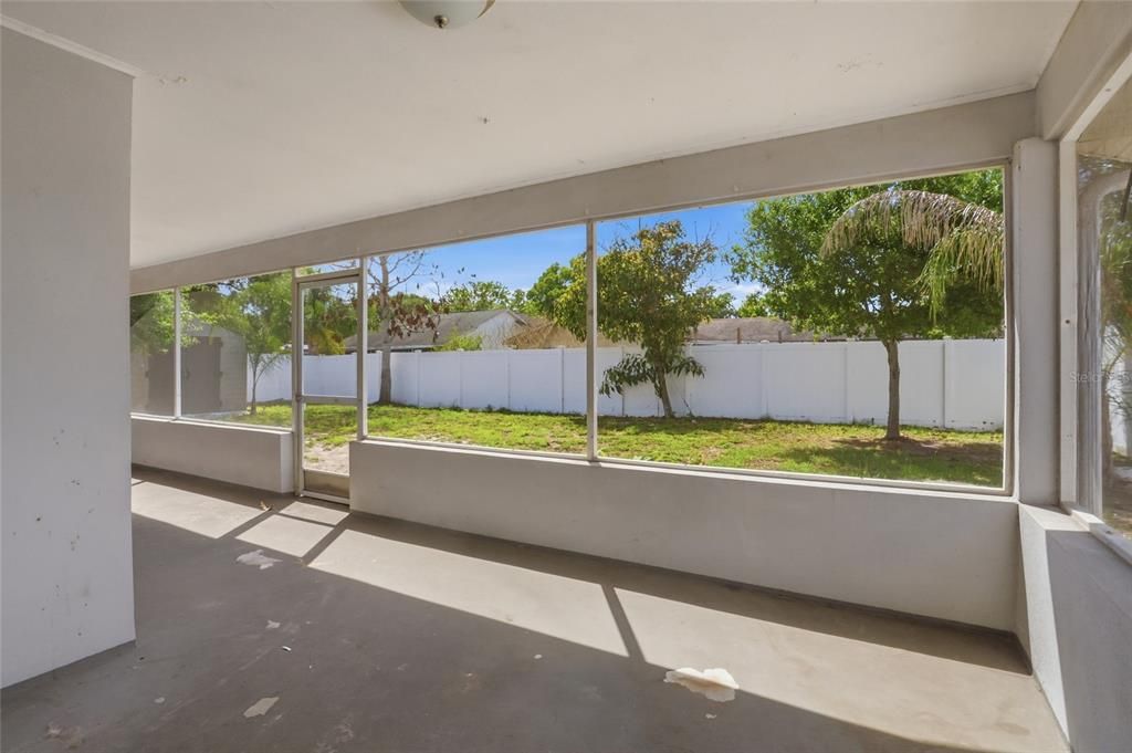 For Sale: $319,997 (3 beds, 2 baths, 1699 Square Feet)