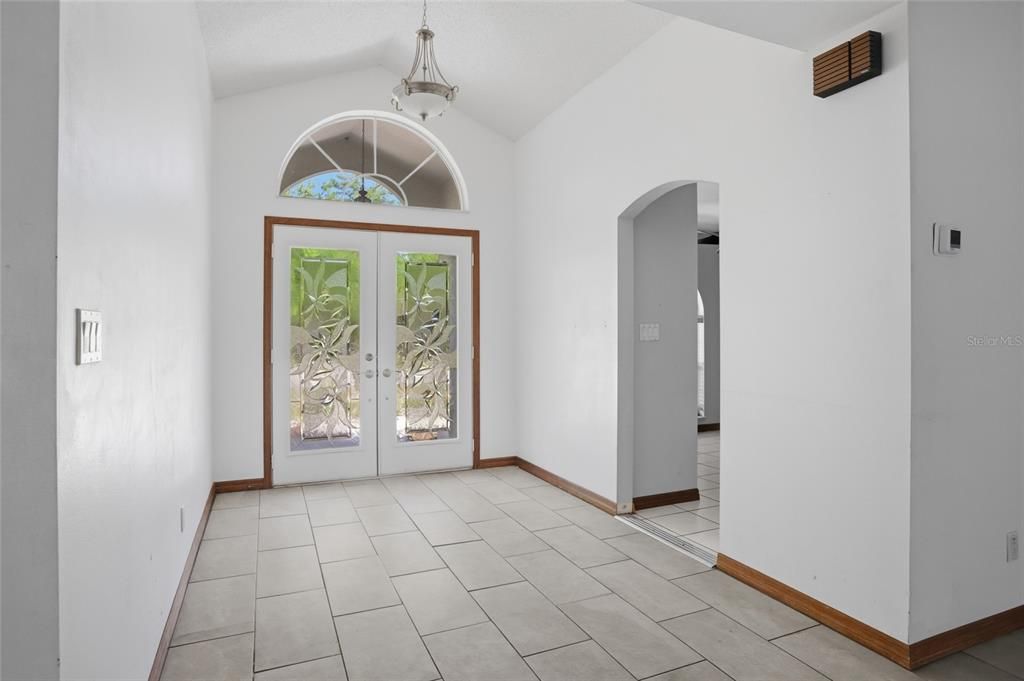 For Sale: $319,997 (3 beds, 2 baths, 1699 Square Feet)