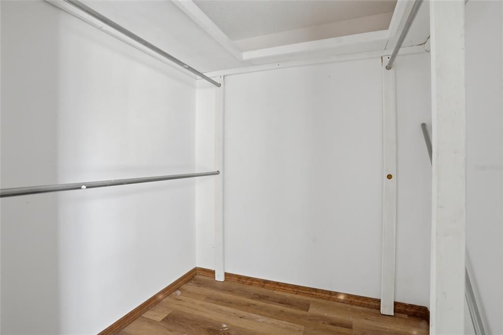 For Sale: $319,997 (3 beds, 2 baths, 1699 Square Feet)