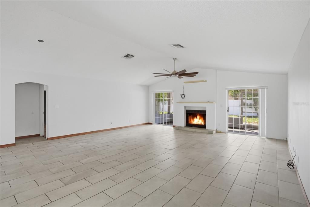 For Sale: $319,997 (3 beds, 2 baths, 1699 Square Feet)