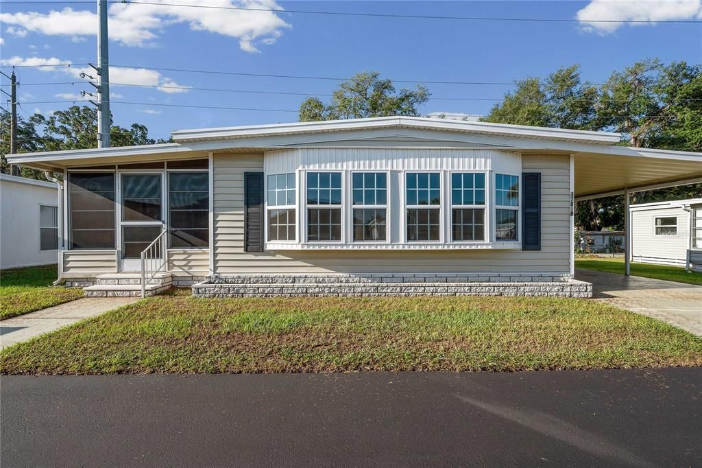 For Sale: $112,000 (2 beds, 2 baths, 816 Square Feet)