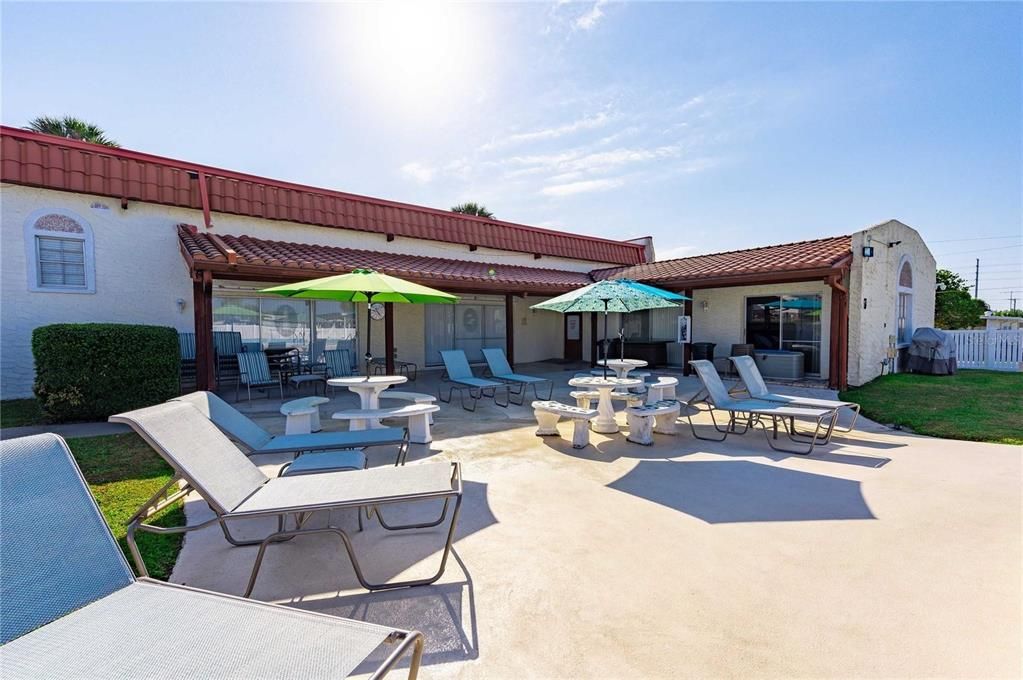 For Sale: $112,000 (2 beds, 2 baths, 816 Square Feet)