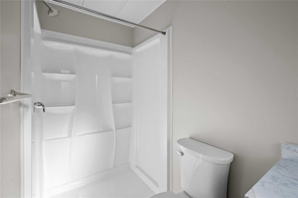 For Sale: $112,000 (2 beds, 2 baths, 816 Square Feet)