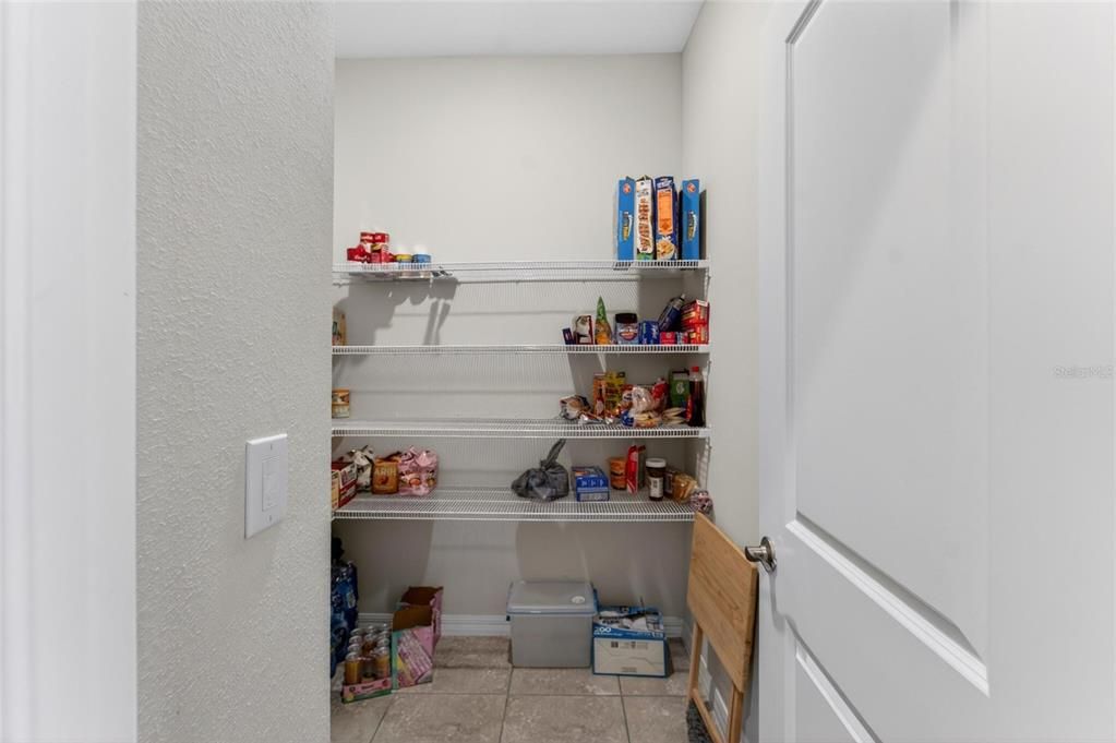 For Sale: $500,000 (5 beds, 3 baths, 2968 Square Feet)
