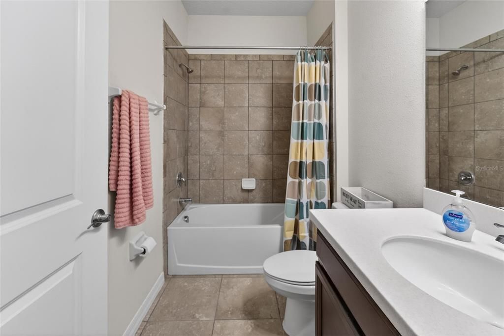 For Sale: $500,000 (5 beds, 3 baths, 2968 Square Feet)