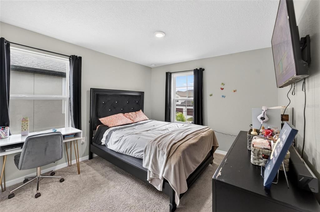 For Sale: $500,000 (5 beds, 3 baths, 2968 Square Feet)