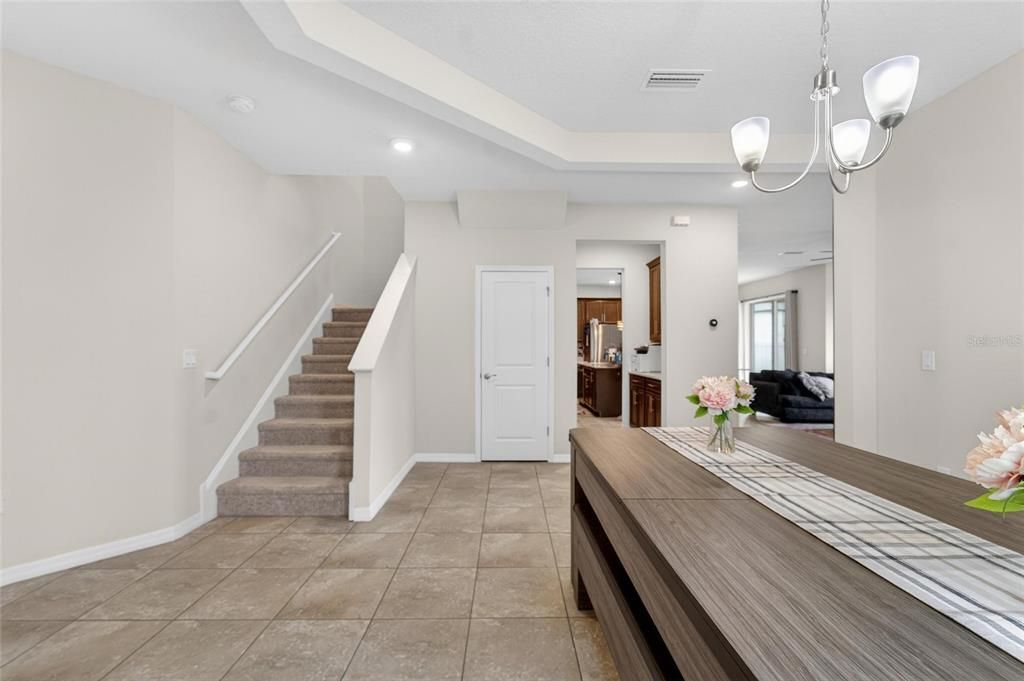 For Sale: $500,000 (5 beds, 3 baths, 2968 Square Feet)