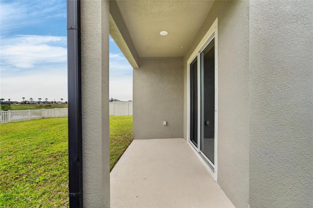 For Sale: $500,000 (5 beds, 3 baths, 2968 Square Feet)
