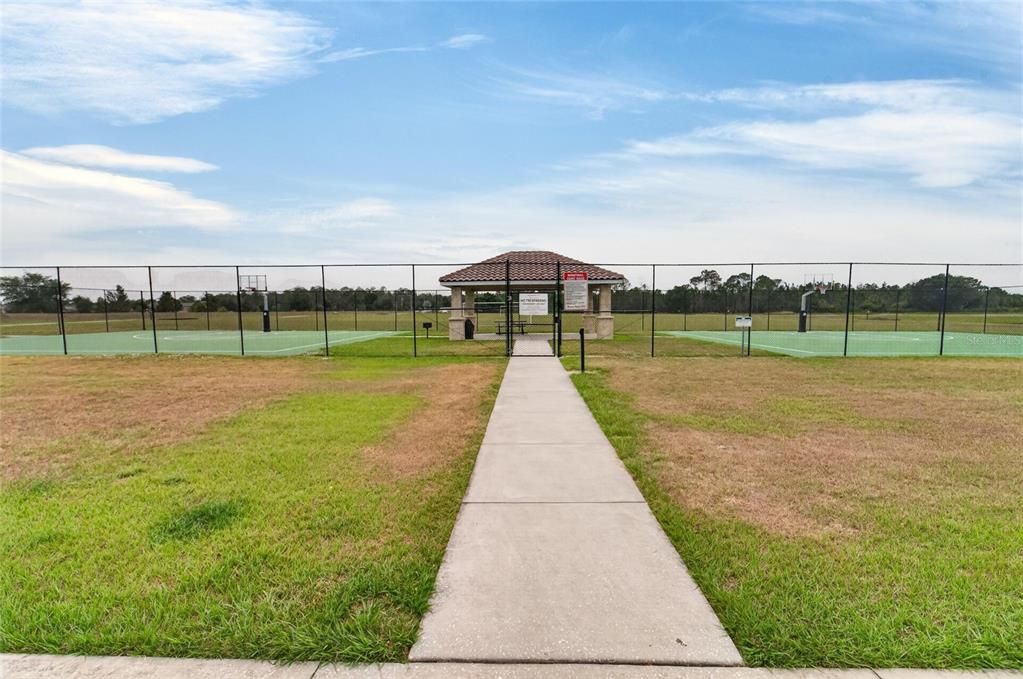 For Sale: $500,000 (5 beds, 3 baths, 2968 Square Feet)