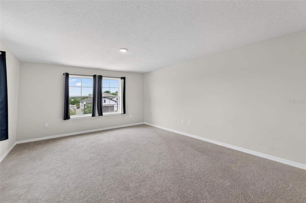 For Sale: $500,000 (5 beds, 3 baths, 2968 Square Feet)