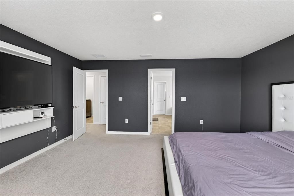 For Sale: $500,000 (5 beds, 3 baths, 2968 Square Feet)