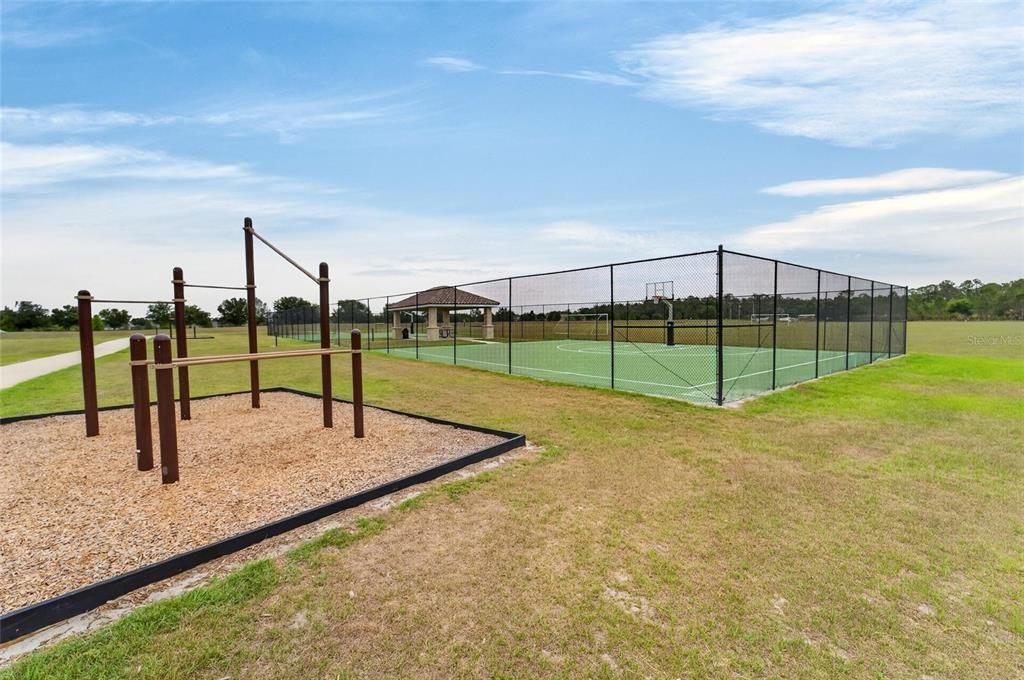 For Sale: $500,000 (5 beds, 3 baths, 2968 Square Feet)