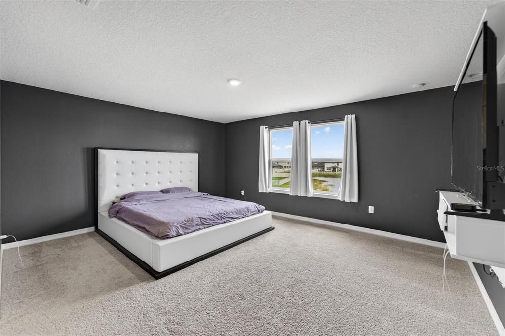 For Sale: $500,000 (5 beds, 3 baths, 2968 Square Feet)