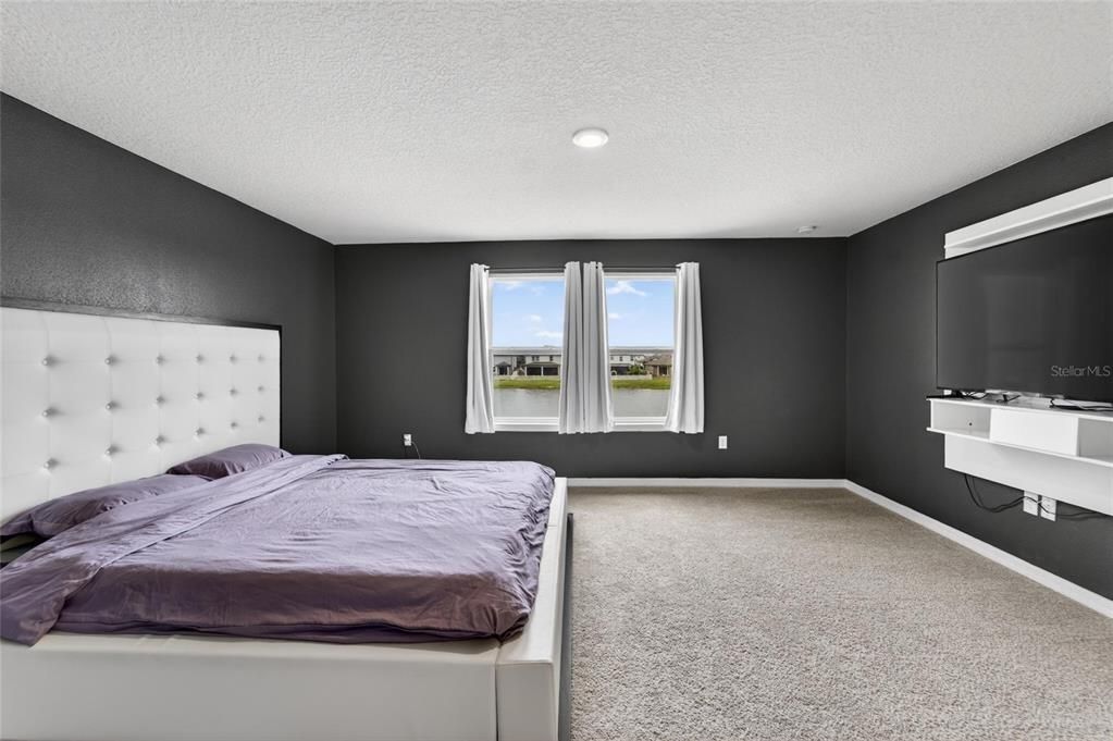 For Sale: $500,000 (5 beds, 3 baths, 2968 Square Feet)