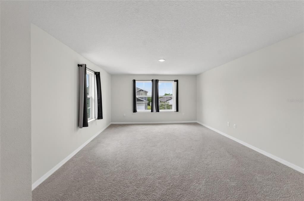 For Sale: $500,000 (5 beds, 3 baths, 2968 Square Feet)