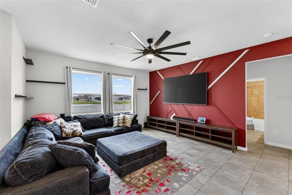 For Sale: $500,000 (5 beds, 3 baths, 2968 Square Feet)