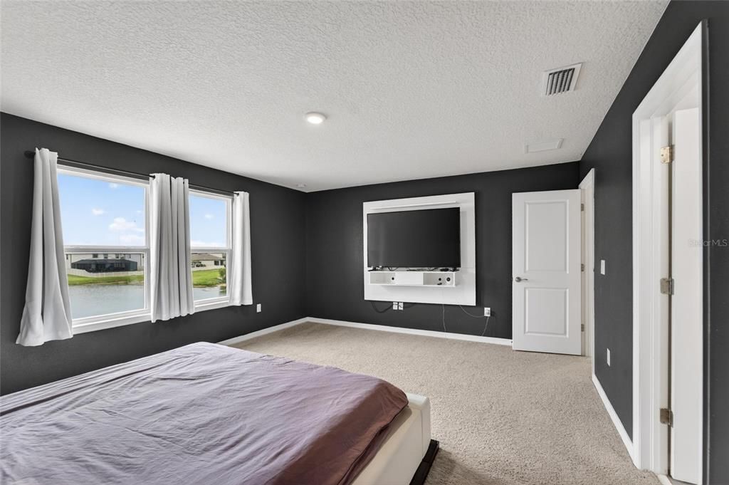 For Sale: $500,000 (5 beds, 3 baths, 2968 Square Feet)