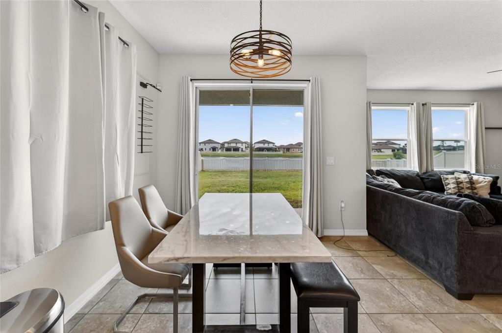 For Sale: $500,000 (5 beds, 3 baths, 2968 Square Feet)