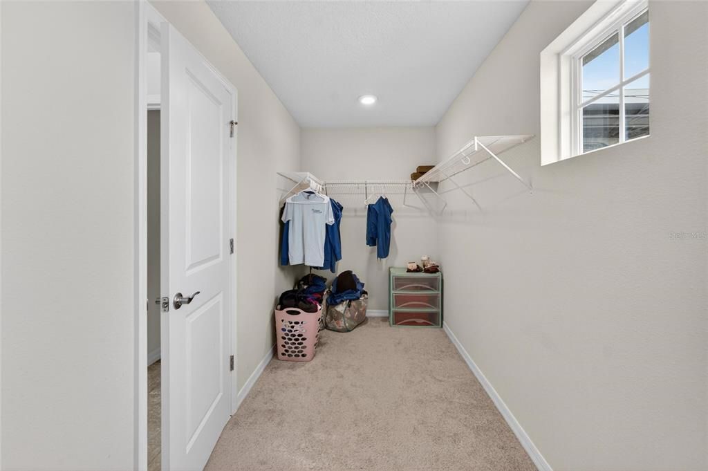 For Sale: $500,000 (5 beds, 3 baths, 2968 Square Feet)