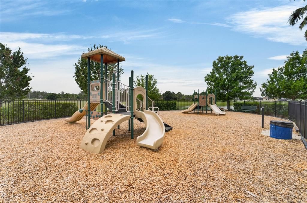 For Sale: $500,000 (5 beds, 3 baths, 2968 Square Feet)