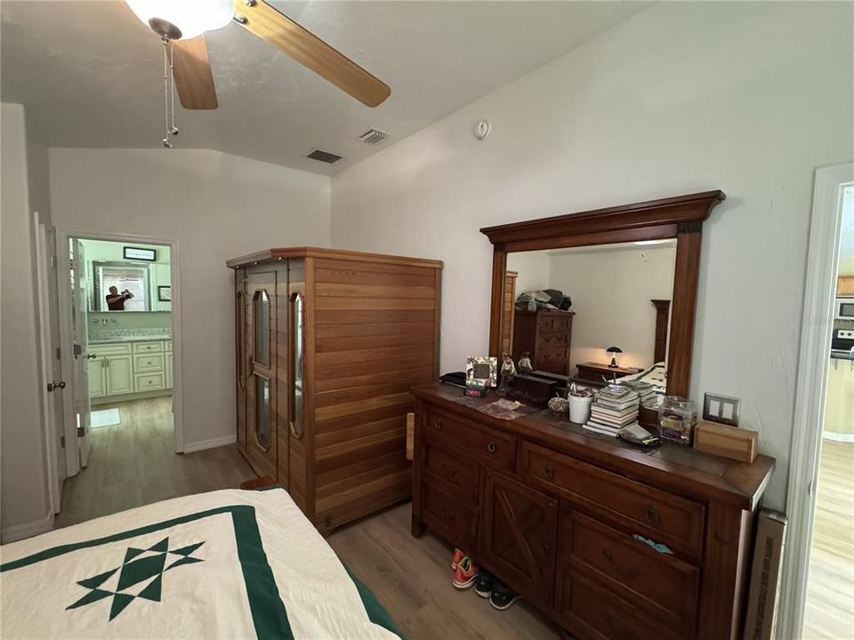 На продажу: $395,900 (3 спален, 2 ванн, 1578 Квадратных фут)