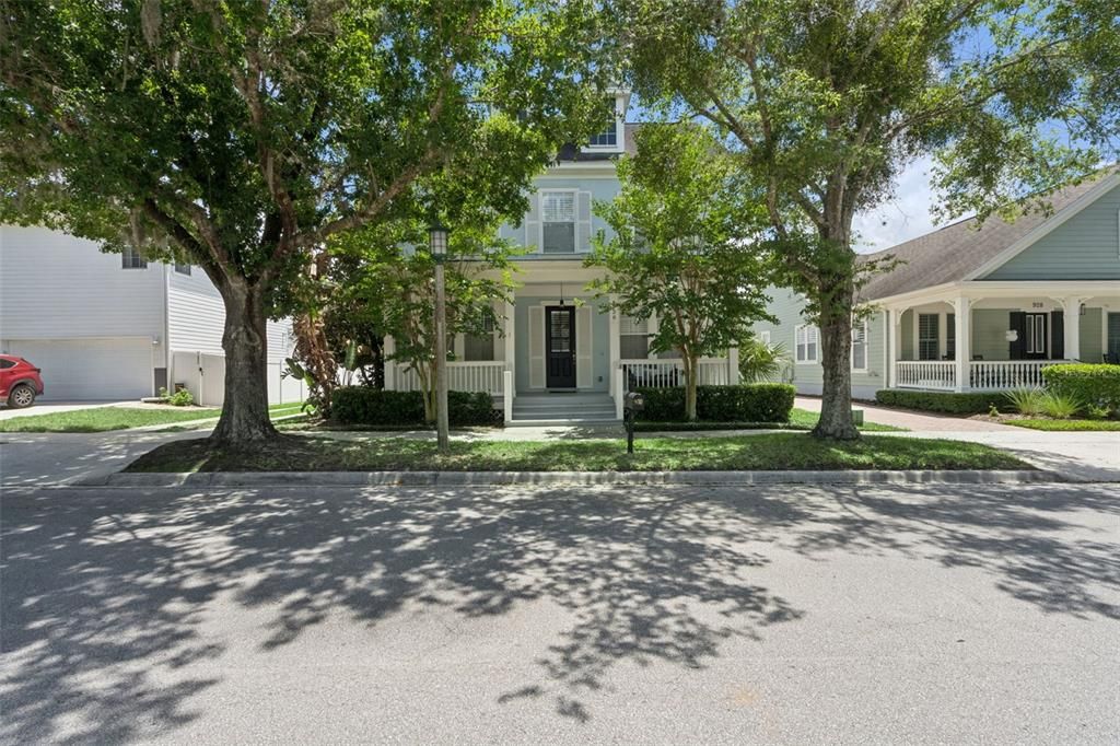 For Sale: $1,550,000 (5 beds, 4 baths, 3600 Square Feet)