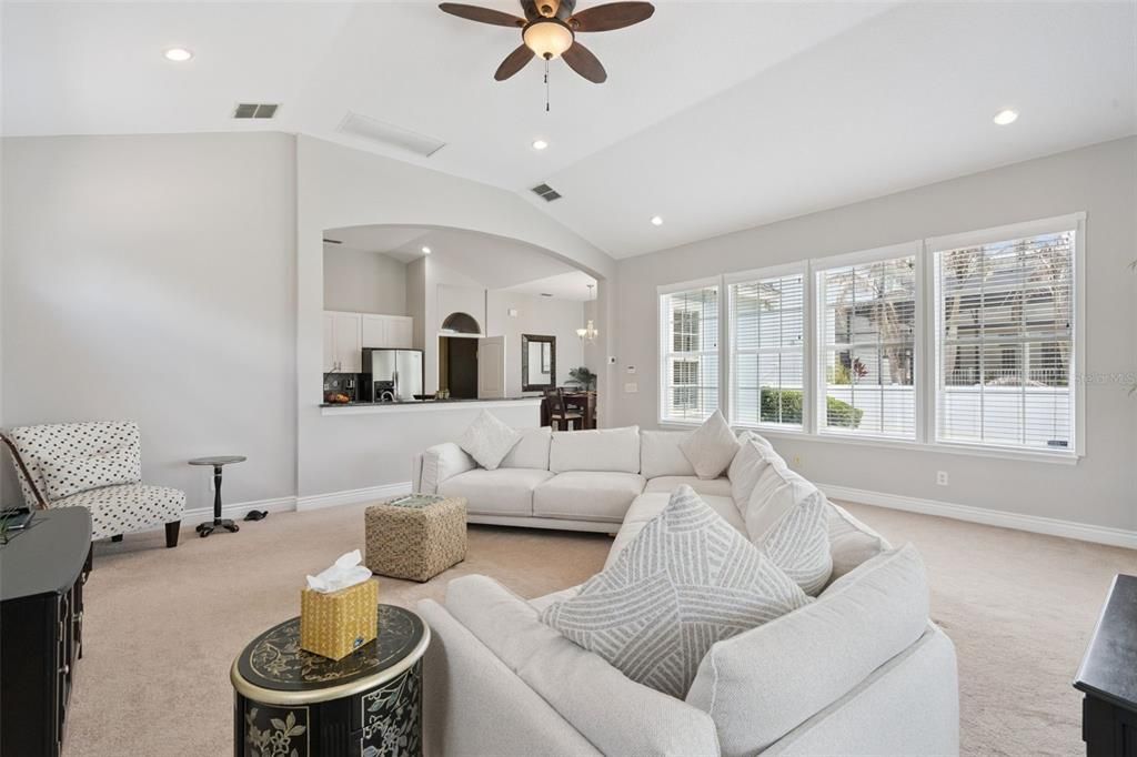 For Sale: $1,550,000 (5 beds, 4 baths, 3600 Square Feet)