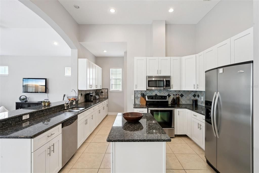 For Sale: $1,550,000 (5 beds, 4 baths, 3600 Square Feet)