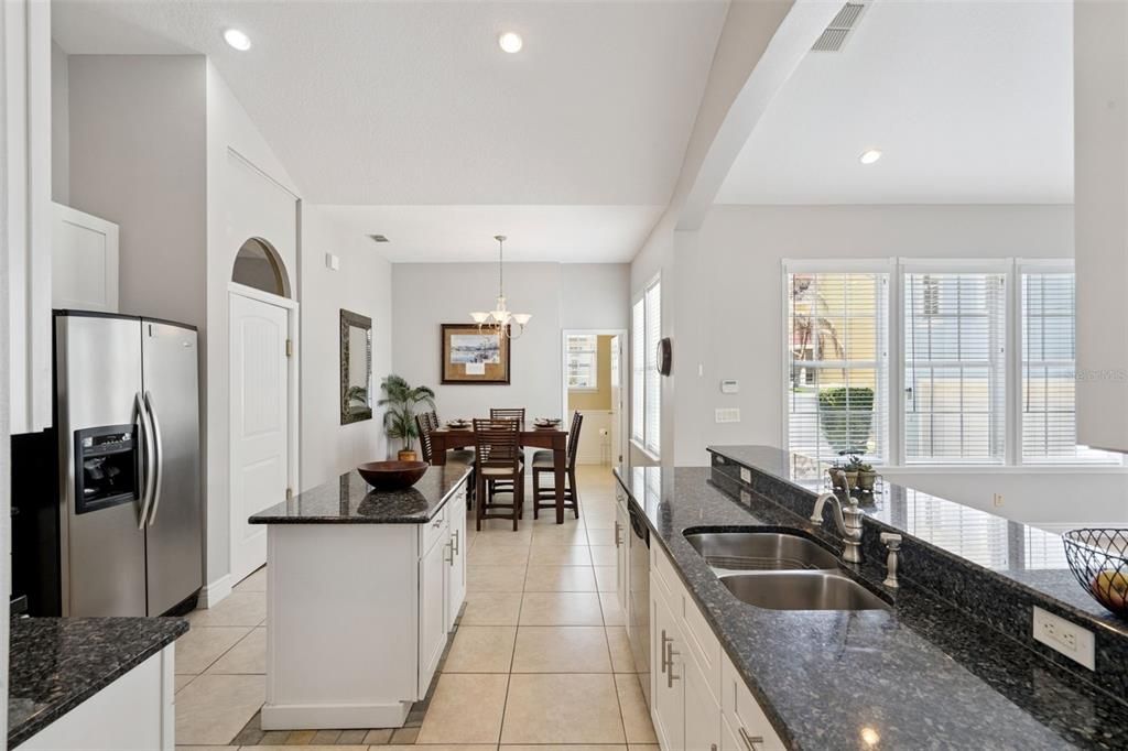 For Sale: $1,550,000 (5 beds, 4 baths, 3600 Square Feet)