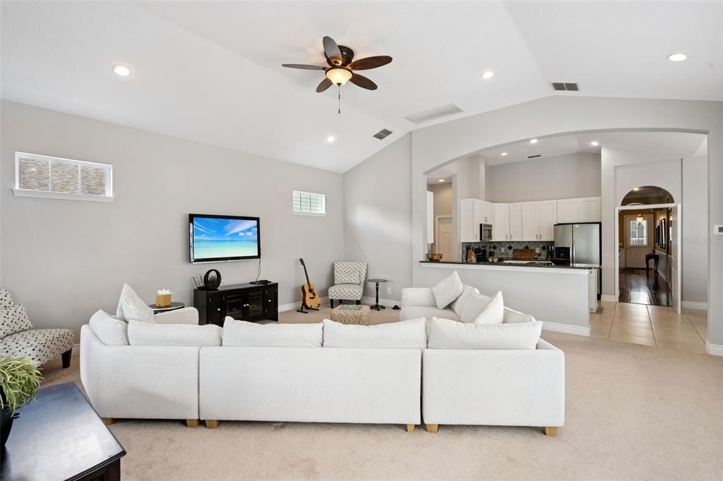 For Sale: $1,550,000 (5 beds, 4 baths, 3600 Square Feet)