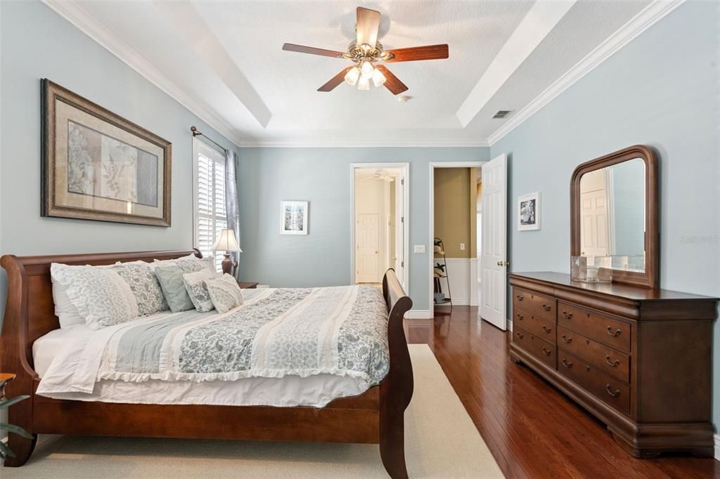 For Sale: $1,550,000 (5 beds, 4 baths, 3600 Square Feet)
