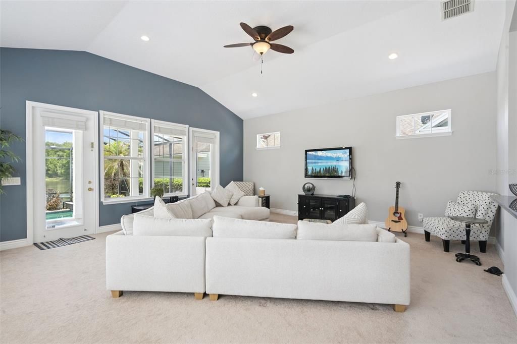 For Sale: $1,550,000 (5 beds, 4 baths, 3600 Square Feet)