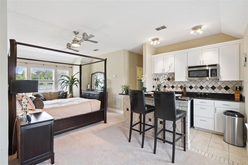 For Sale: $1,550,000 (5 beds, 4 baths, 3600 Square Feet)