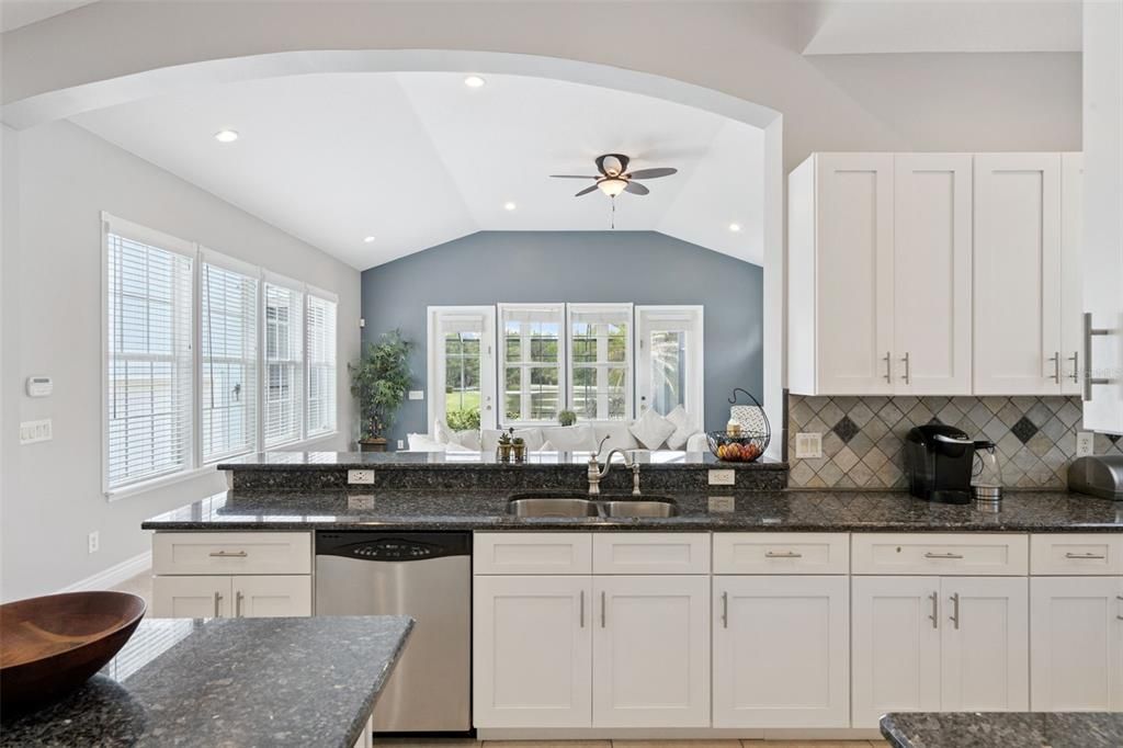 For Sale: $1,550,000 (5 beds, 4 baths, 3600 Square Feet)